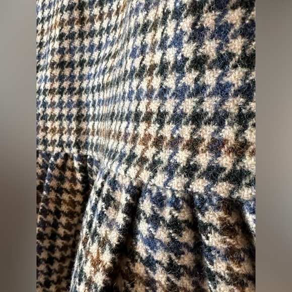 J. Crew•elastic waist houndstooth skirt•size 8•ruffle hem•100% wool•lined•multi - Picture 7 of 7